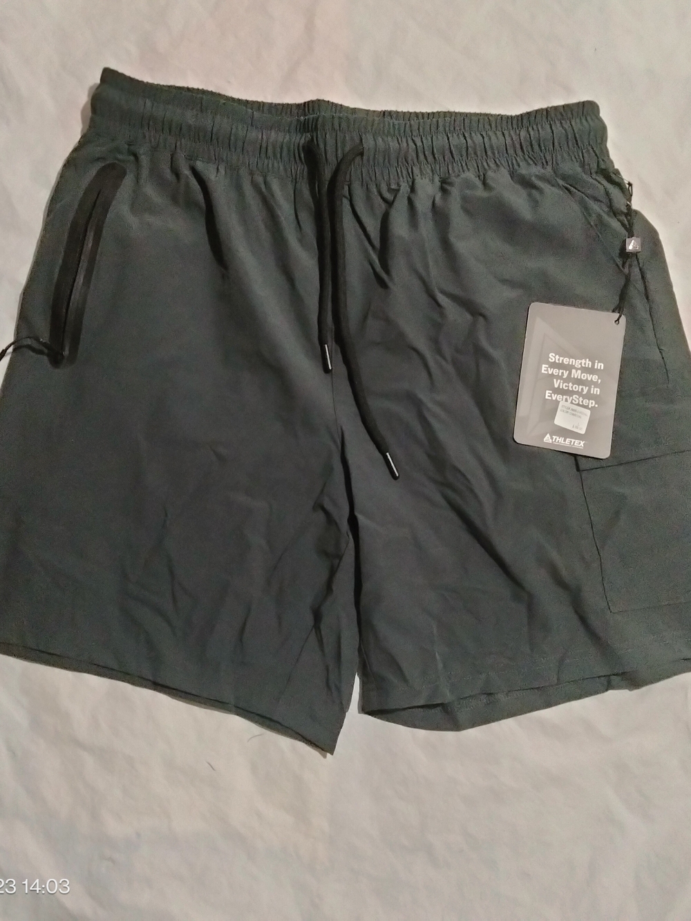 Athletex Performance Shorts Men Large Charcoal Gray Zipper Pockets Stretch NWT